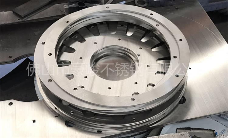 激光切割讓法蘭連接你我 合作共贏！