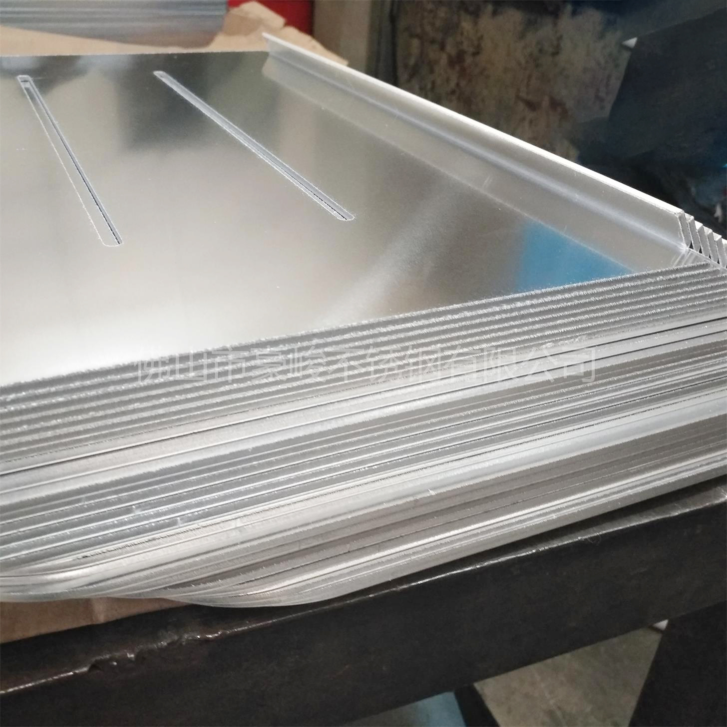 佛山豪峻專(zhuān)業(yè)加工鍍鋅板折彎 十八年加工品質(zhì)